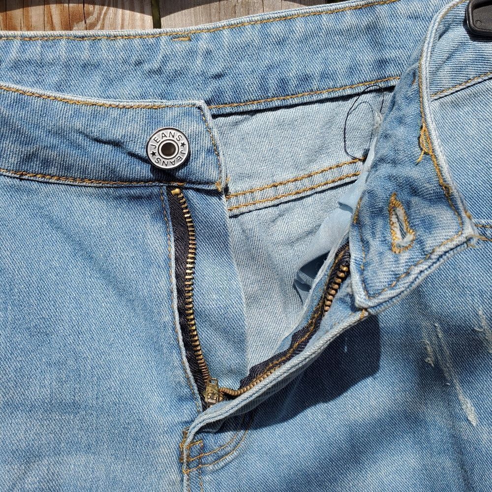Jeans Above the Ankle - Picture 6 of 10
